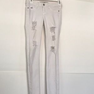 White distressed skinny jeans